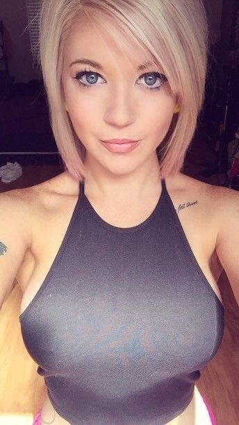 Blonde selfie in black tanktop