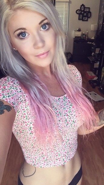 Blonde selfie with pink hair