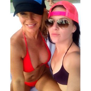 Couple of sluts that I wish would kiss