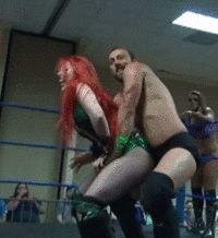 taeler-hendrix uy! esa es tu "arma" sekreta...? esta es la mia! esper...man! wwGIFS+