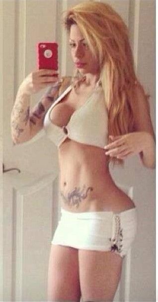 slut selfie