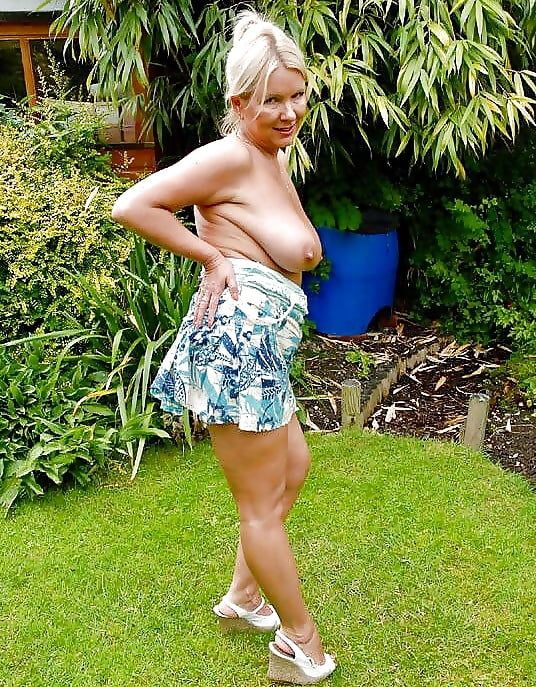 GILF outdoors