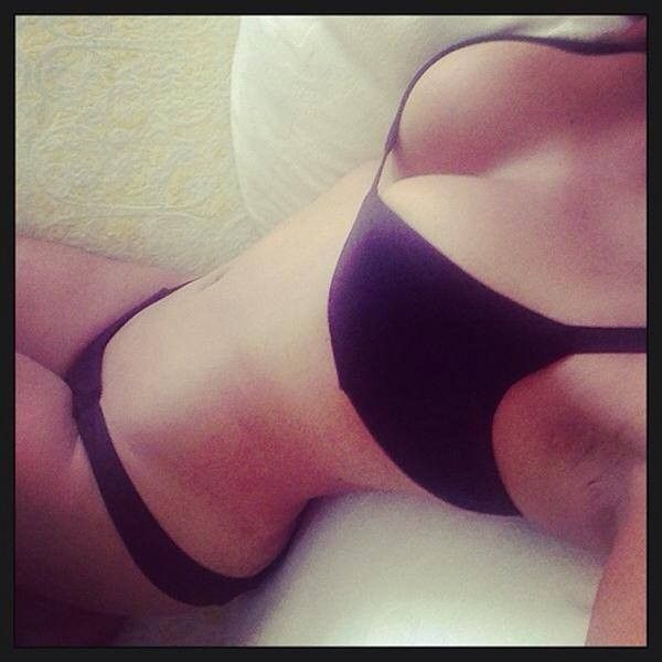 smokin bod lingerie selfie