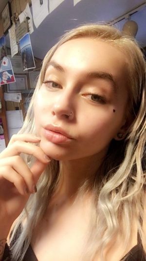 shittymermaid selfie