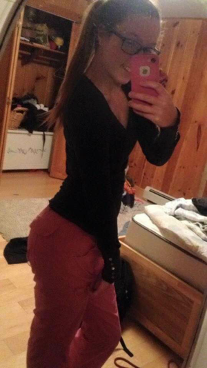 Cute blonde took ass pics