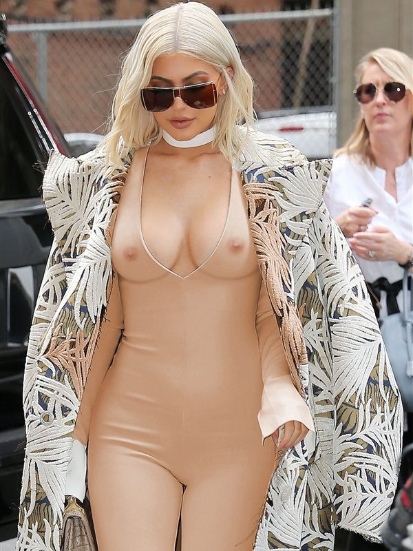 Kylie Jenner Xray Naked Pics