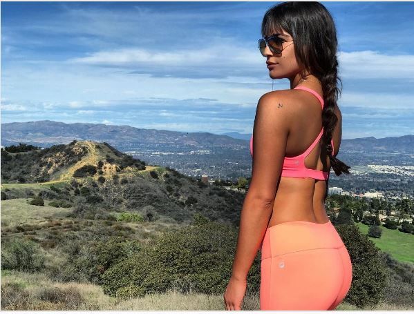 lea michele stunning ass in yoga pants