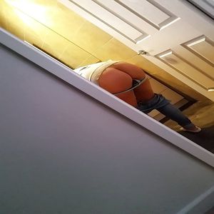 peeping on the hot ass of my stepmother in the toilet