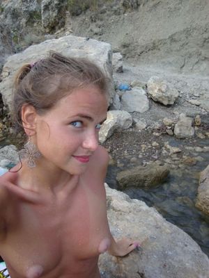 Russian girlfriend loves showing off her nude body at the beach