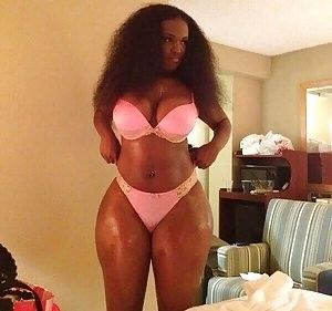 Thicc Ebony Cam