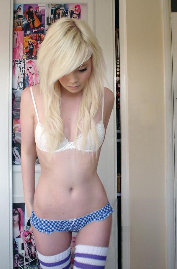 Gorgeous blonde petit asian babe
