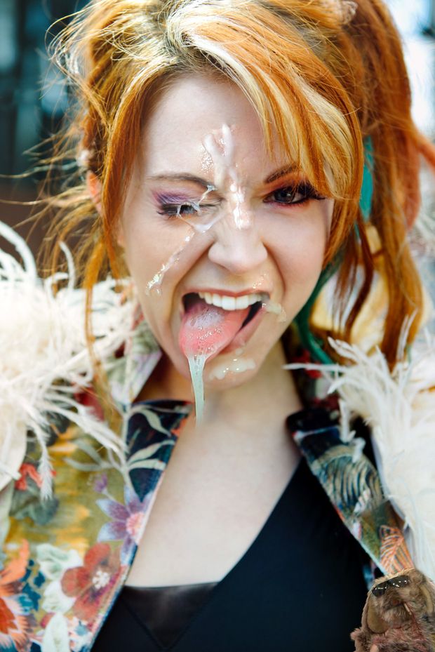 Lindsey Stirling Facial Fake
