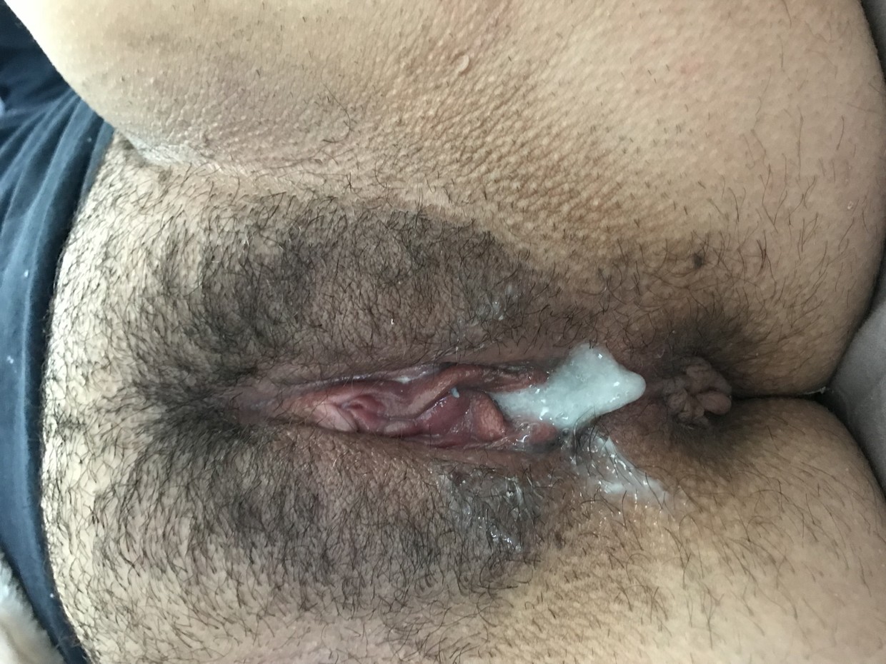 My bitch leaking a nice warm load