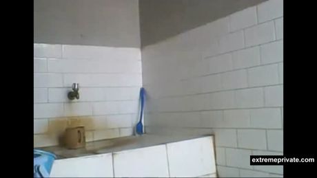 I spied on mother washing her pussy