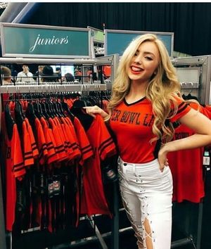 Peyton list is looking sexy as hell with big boobs