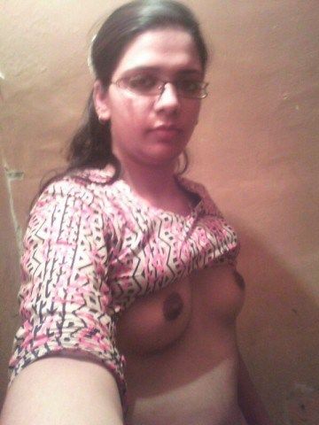 Sexy teen self shot nude boobs Mallu bhabhi