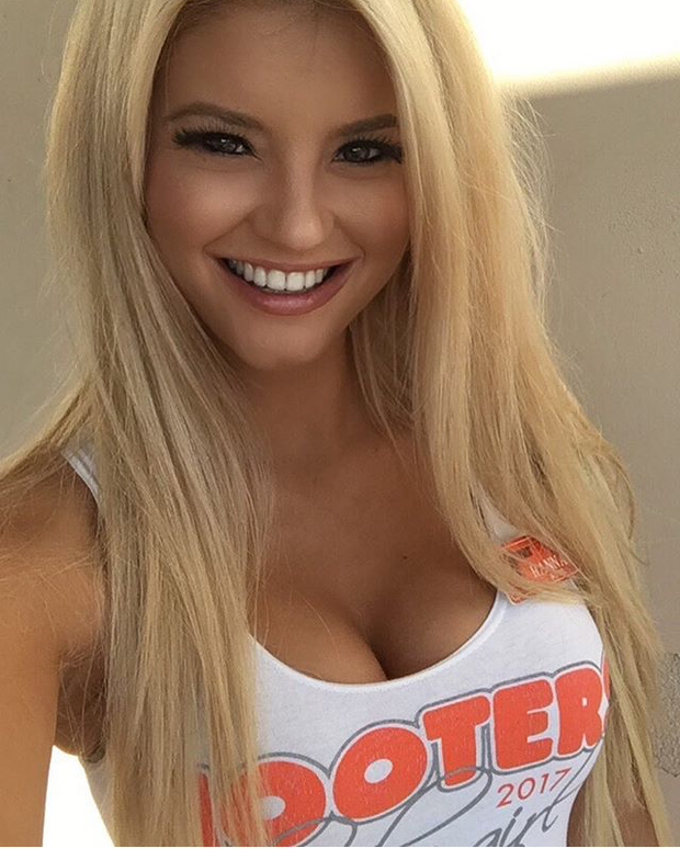 Sexy Hooters