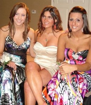 She knew when she posted this that her panties were showing.