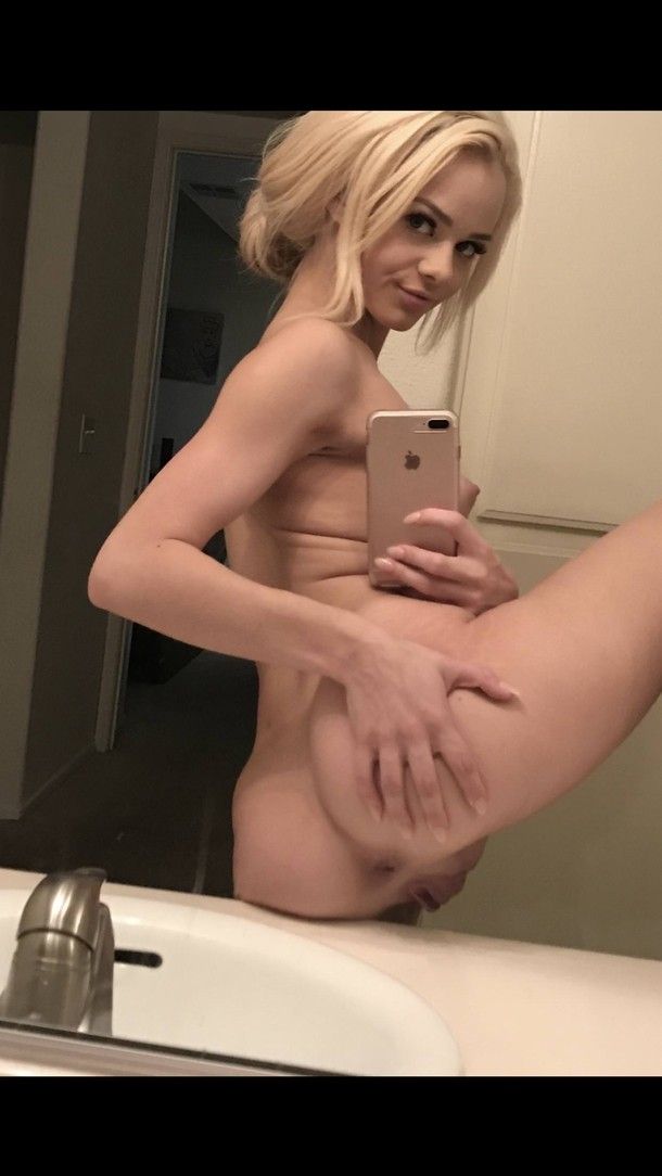 Asshole selfie