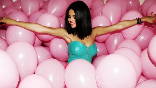 Hide-under-the-balloon