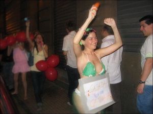 Andrea and friends took it to the streets - Argentinian Bachelorette 04