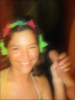 Andrea likes her surprise! - Argentinian Bachelorette 06