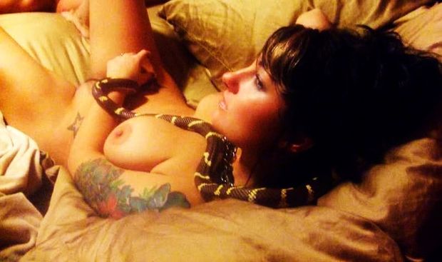 Manhattan, KS Dec 31, 2009 Belladonna Photography Snakebite