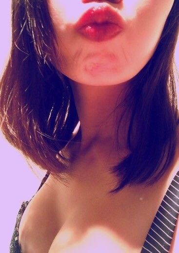 a hot wife kiss for you