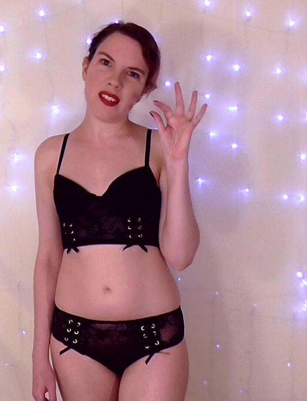 Calli Rose makes fun of guys with a #small1. #sph #smallpenisproblems #pinch #smalldickproblems #smallpenishumiliation