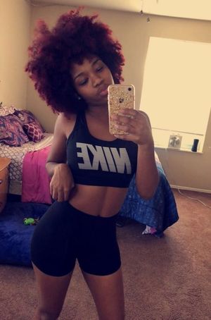 Naomi Breakem: Black Snapchat Slut With A Booty