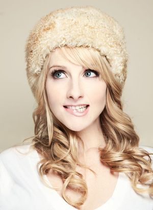 Melissa Rauch mouth 3