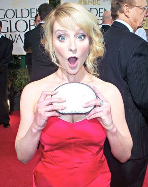 Melissa Rauch mouth 4