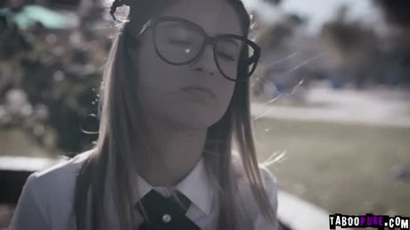 Kristen Scott got two big cocks to suck