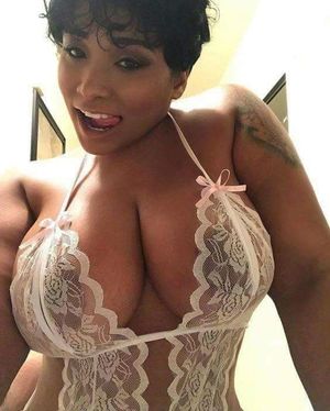 Sexy Ebony in Lace
