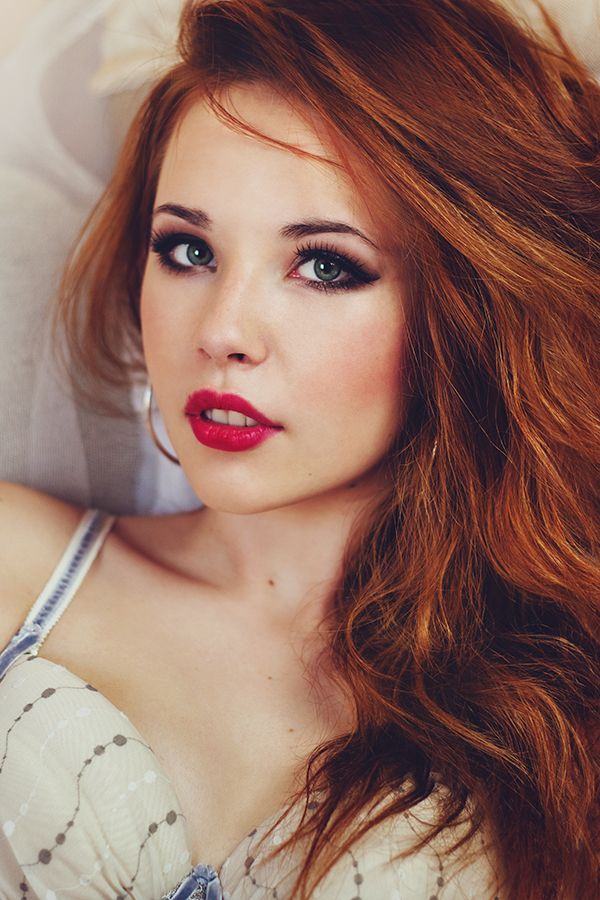 Kaya glowing red