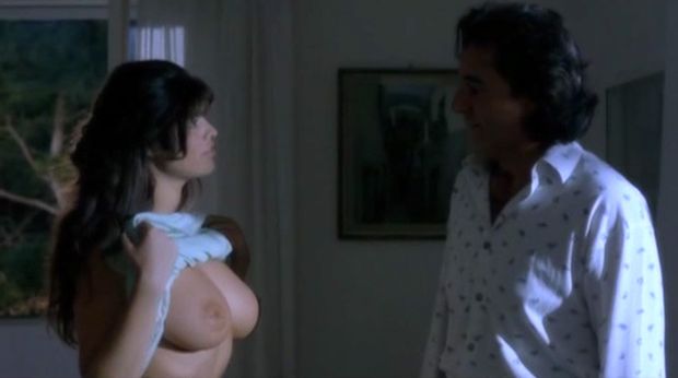 Manuela Arcuri nude from A spasso nel tempo