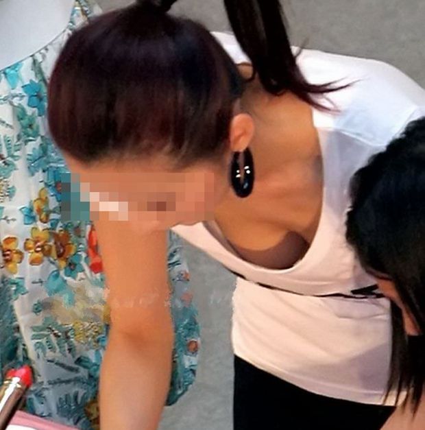 milf downblouse