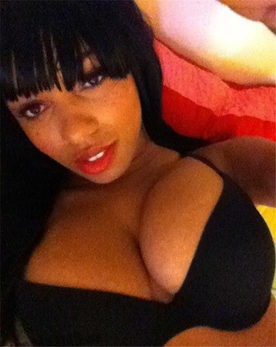 Sexy big tit ebony