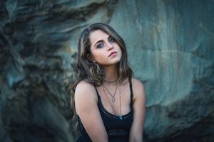 Anne winters is looking sexy as hell with big boobs and cleavage in a blue dress