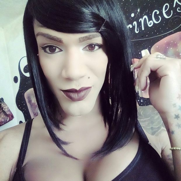 Imani Bangkok has asian style boobs & cleevage - fota asainn