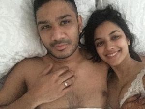 Mallu aunties exposing huge boobs