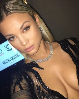 Chloe Salpa - glamorous