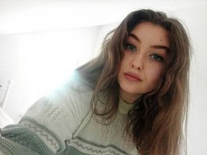 pretty face / mar 2018