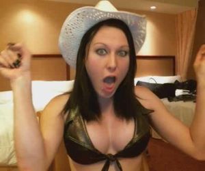 Ventura Slutson makes a funny facial expression with her cowboy hat - fota lett funnyy hff