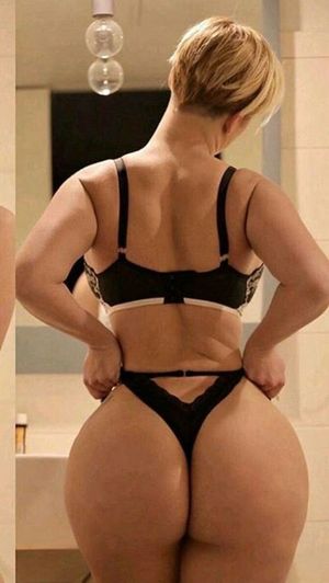 Blonde with big beautiful butt