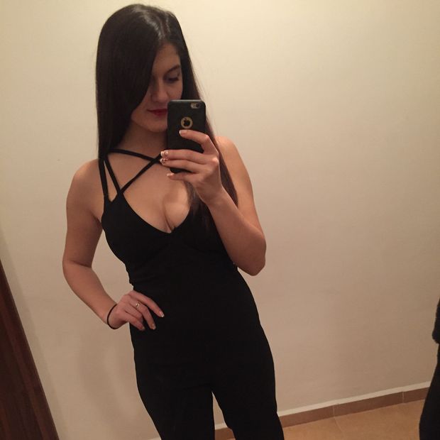 Sexy brunete with amazing boobs