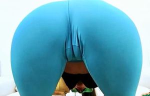 Winona’s blue yoga pants