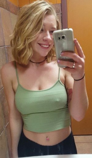 “Does this shirt look good on me?”