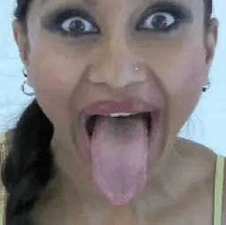 Crosseyed facegape