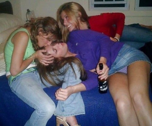 So wasted she doesn’t know she’s showing off the goods.